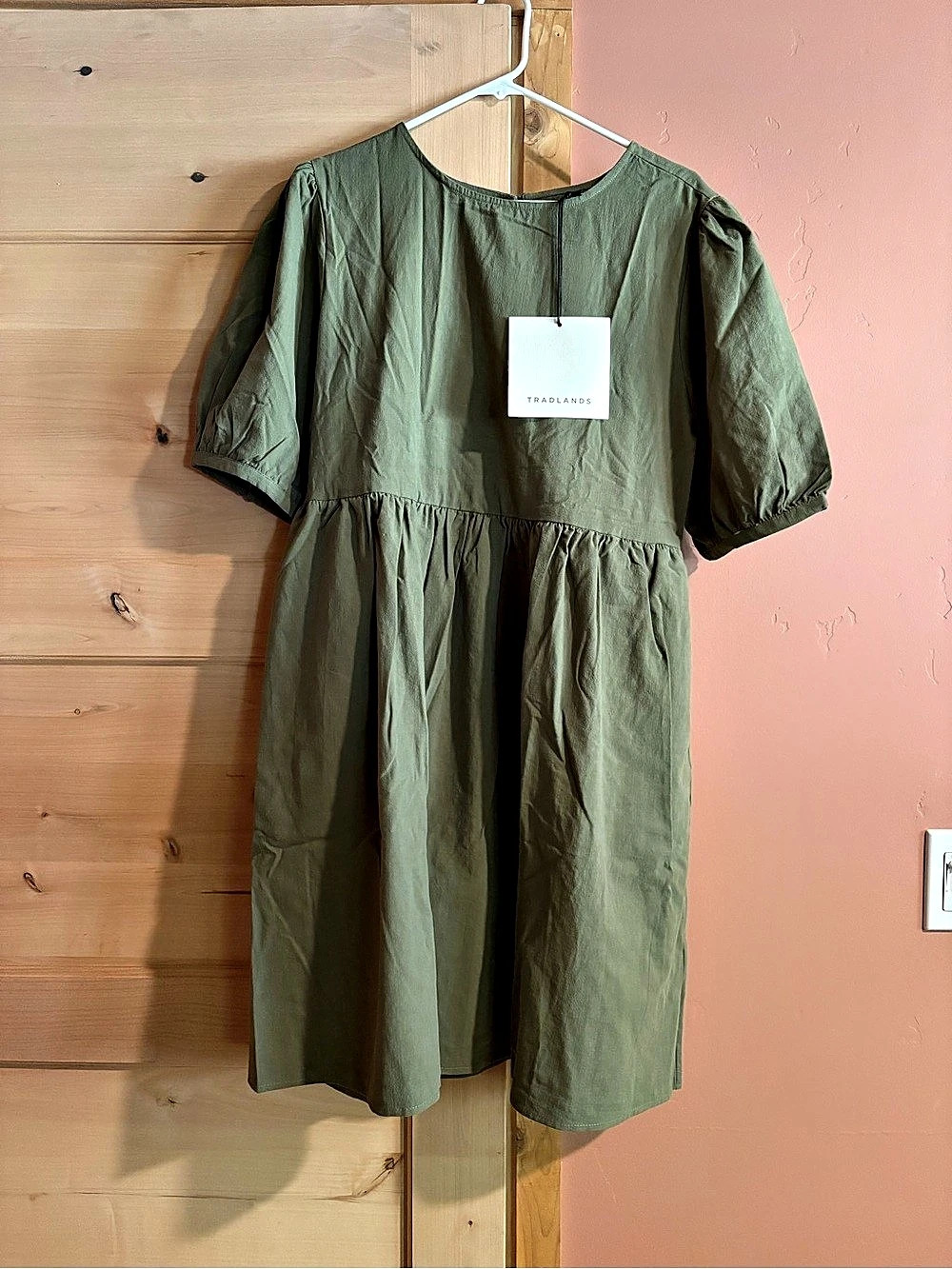 NWT Tradlands Nico 2.0 Balloon Sleeve Dress, Olive, Size Medium